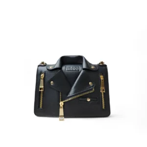 "Elegant black leather crossbody bag with adjustable strap, featuring sleek, minimalist design and a secure zipper closure. Made from high-quality leather with a smooth texture, suitable for everyday wear and versatile styling. Compact yet spacious, perfect for carrying essentials."